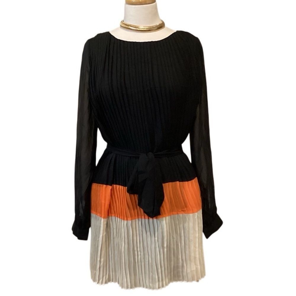 Romeo & Juliet Couture Colorblock Pleated Dress size small